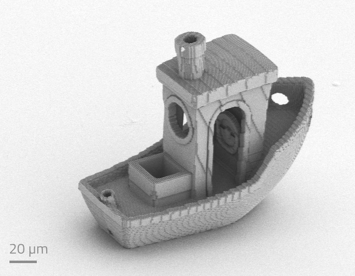 3D-printed Benchy that shows structural colors
