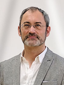 Portrait of Alexander Legant