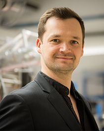 Portrait of Dr. Marek Krehel