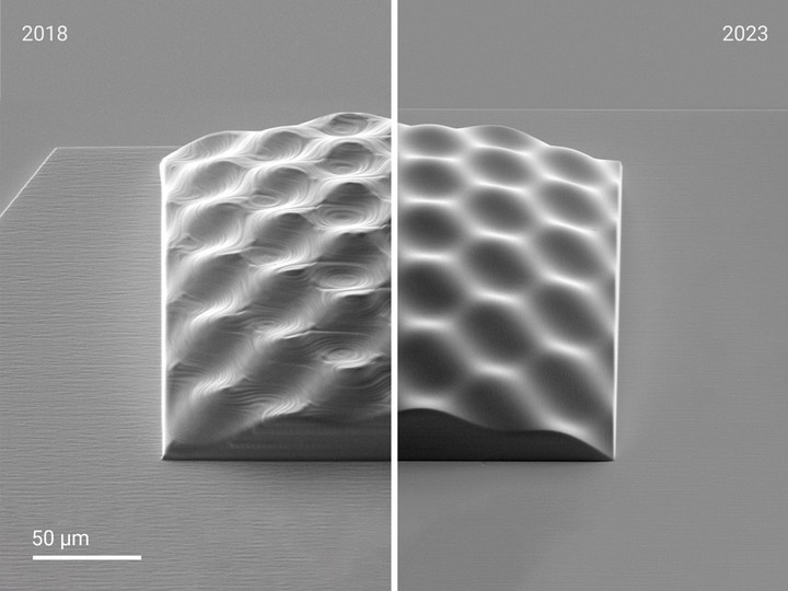 Left: The sinusoidal surface is 3D-printed with Photonic Professional GT2 in 2018. Right: The same surface reprinted with the Quantum X platform in 2023.