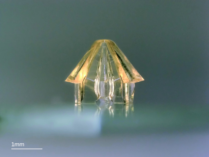 Microfluidic nozzle