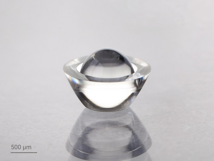 TIR (Total Internal Reflection) lens printed using Nanoscribe’s new IPX-Clear photoresin