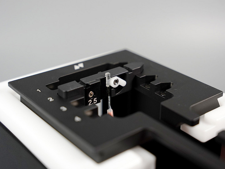 Fiber substrate holder
