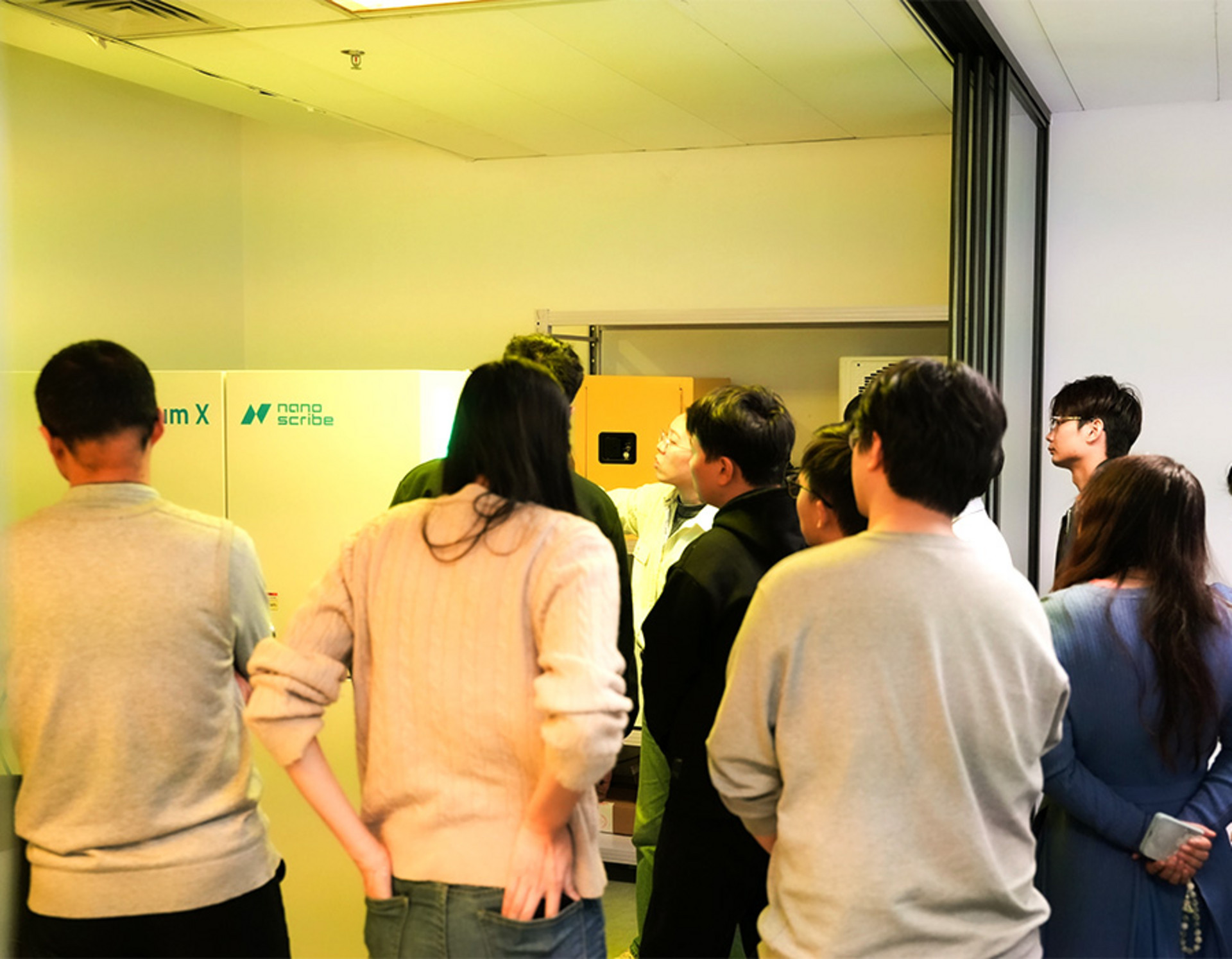 A live demonstration of Nanoscribe Quantum X align at the Shanghai Quantum X demolab