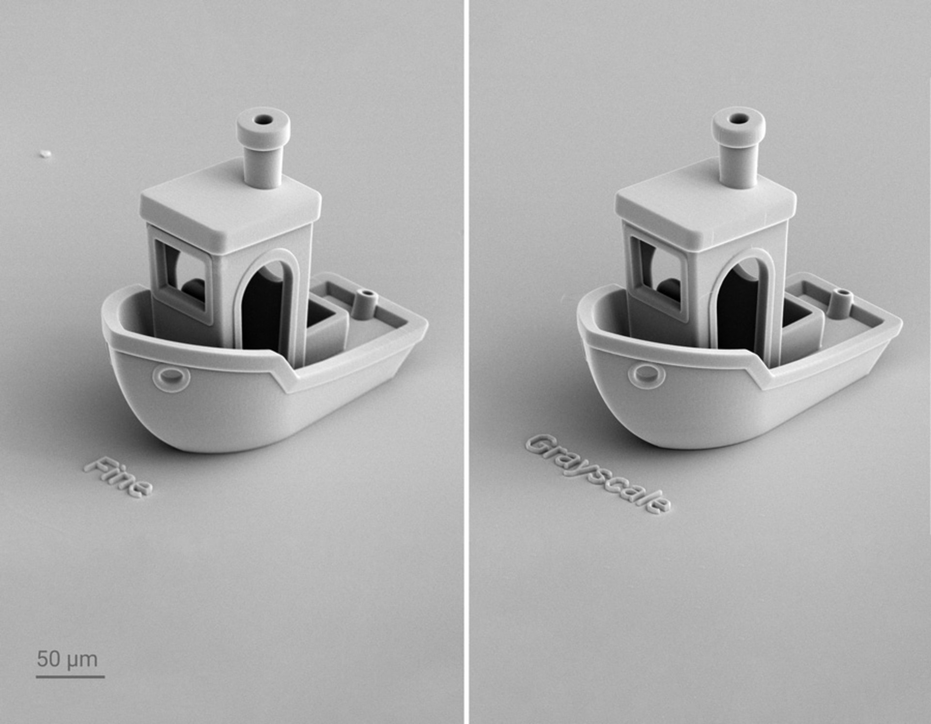小船模型通过2GL（左）和一款非常有竞争力的2PP系统（右）3D打印的速度比较