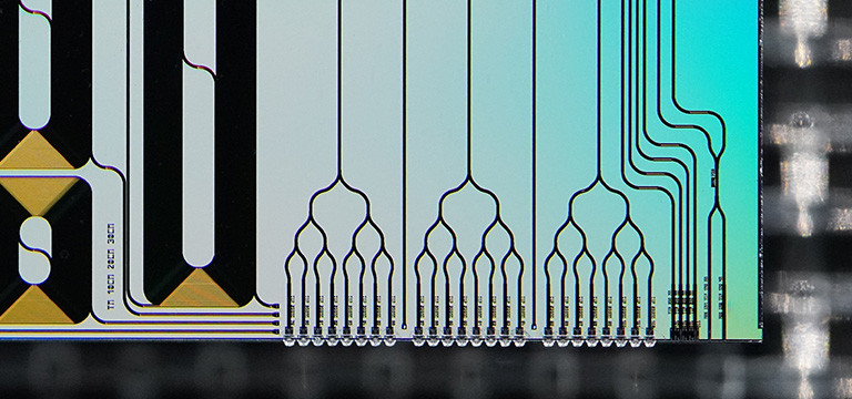 HHOCT chip with microlenses