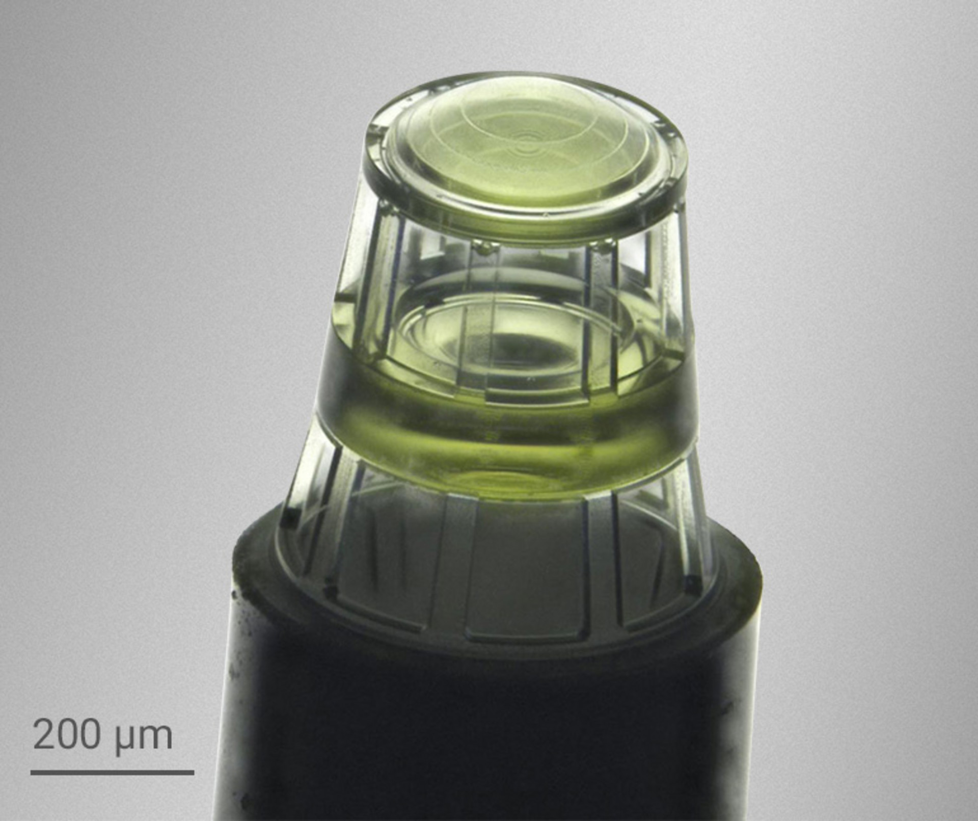 Nanoscribe microlens on optical fiber