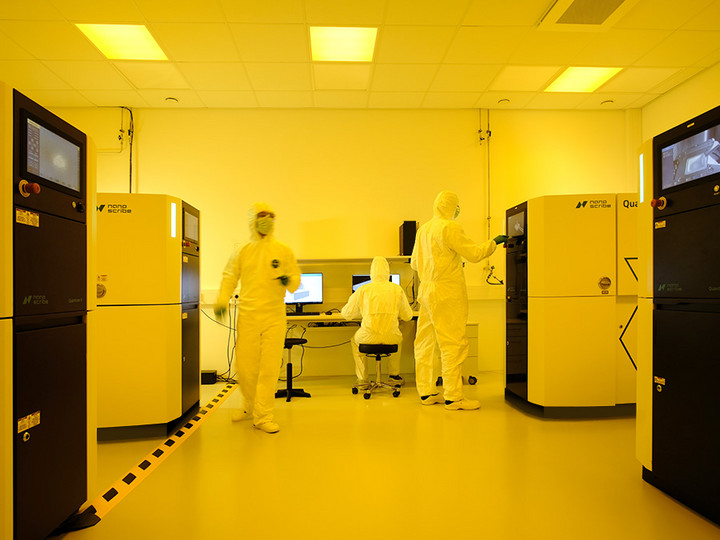 Nanoscribe Quantum X litho systems and people in a cleanroom