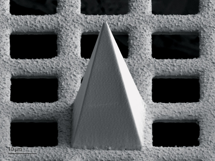 Gold-coated hollow polymer pyramid